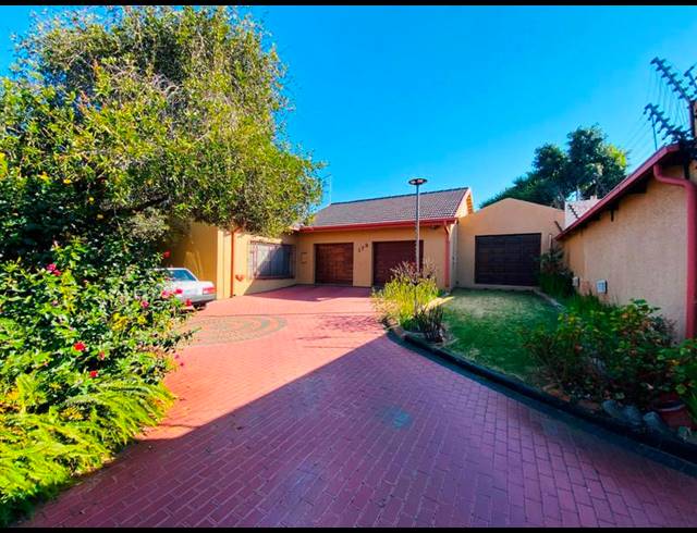 4 BEDROOM HOUSE FOR SALE IN PRIMROSE